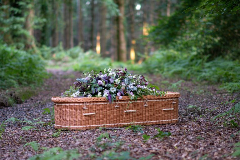 Global Folklore Fusion: Willow Coffins in Multicultural Diaspora Communities