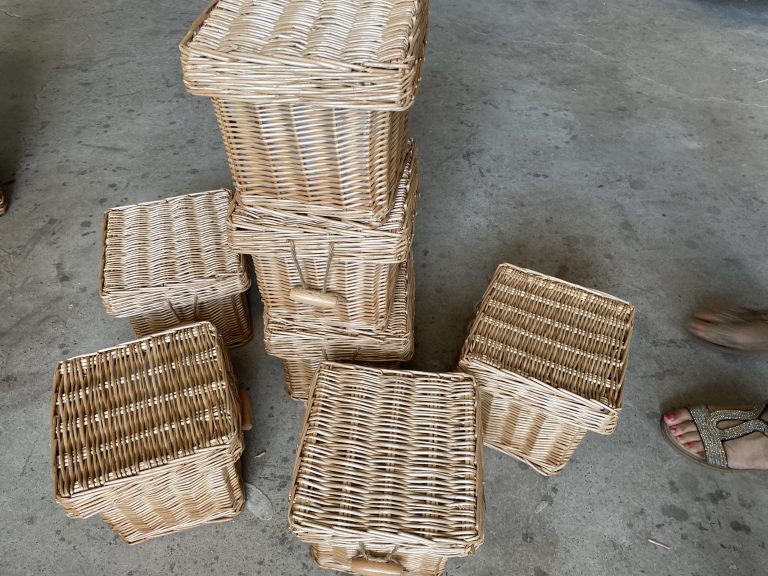 Adieux personnalisés : Cercueils tissés sur mesure, reflets d’une vie bien remplie